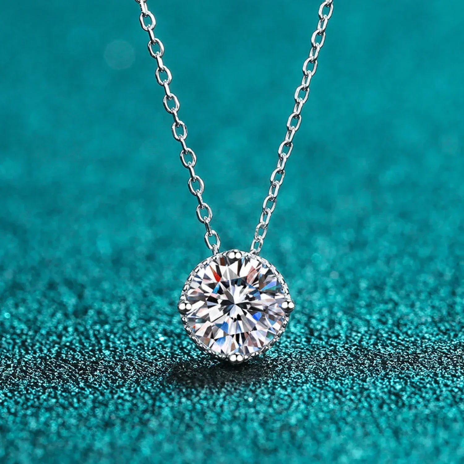 Round Pie 925 Sterling Silver Moissanite Necklace Cal
